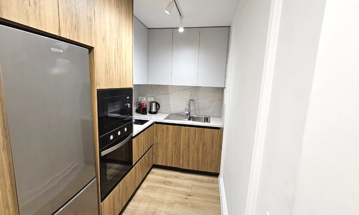Shtepi me qera Apartament ne Tirane, 2+1, Mobilimi E mobiluar, Pagesa 1,200  Euro.