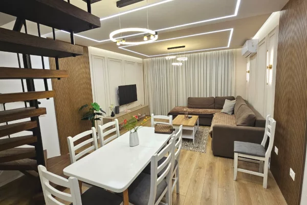 Shtepi me qera Apartament ne Tirane, 2+1, Mobilimi E mobiluar, Pagesa 1,200  Euro.