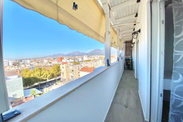 Shtepi ne shitje Apartament ne Tirane, 2+1, Mobilimi E mobiluar, Pagesa 200,000  Euro.