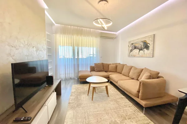 Shtepi ne shitje Apartament ne Tirane, 2+1, Mobilimi E mobiluar, Pagesa 200,000  Euro.