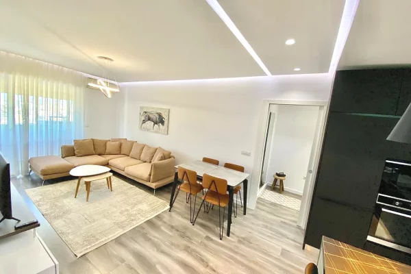 Shtepi ne shitje Apartament ne Tirane, 2+1, Mobilimi E mobiluar, Pagesa 200,000  Euro.