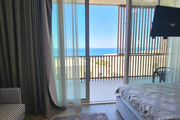 Shtepi ne shitje Apartament ne Himare, 5+1, Mobilimi E mobiluar, Pagesa 1,500,000  Euro.