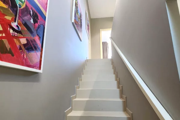 Shtepi ne shitje Apartament ne Himare, 5+1, Mobilimi E mobiluar, Pagesa 1,500,000  Euro.