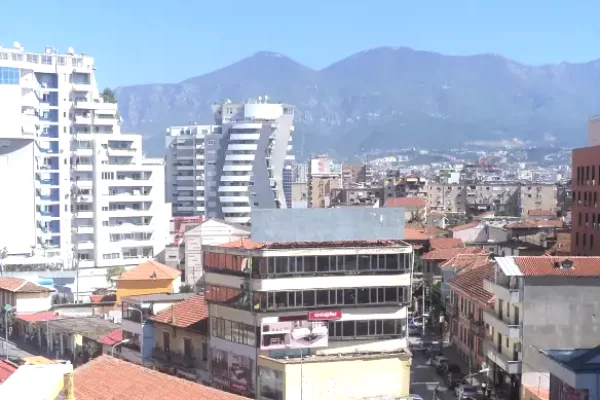 Jepet me qira apartament 2+1 + post parkimi – pranë Hotel Niku