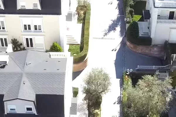 SHITET VILË INDIVIDUALE LUKSOZE – REZIDENCA WHITE HOUSES, TEG