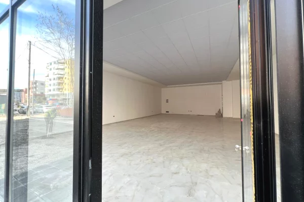 Ambient biznesi me qera 1+1 ne Tirane - 1,000 Euro