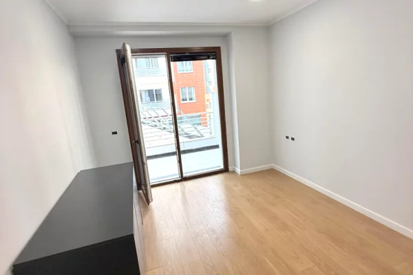 JEPET ME QIRA AMBJENT PER ZYRA – KOMPLEKSI DELIJORGJI