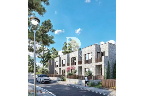 Shtepi ne shitje Apartament ne Tirane, 1+1, Mobilimi Bosh, pa mobiluar, Pagesa 132,760  Euro.