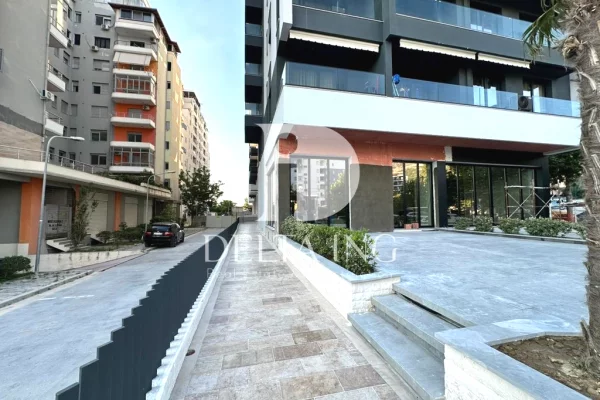 Shtepi ne shitje Apartament ne Vlore, 2+1, Mobilimi E mobiluar, Pagesa 225,000  Euro.