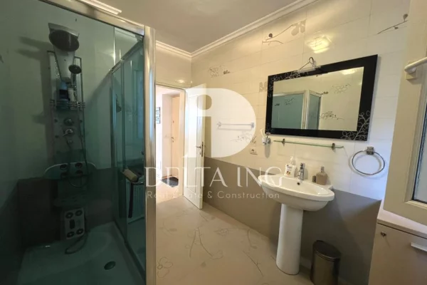 Shtepi me qera Apartament ne Tirane, 2+1, Mobilimi E mobiluar, Pagesa 750  Euro.