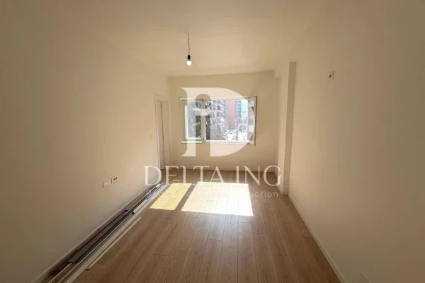 Shtepi ne shitje Apartament ne Tirane, 1+1, Mobilimi Bosh, pa mobiluar, Pagesa 125,000  Euro.