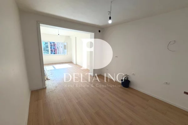 Shtepi ne shitje Apartament ne Tirane, 1+1, Mobilimi Bosh, pa mobiluar, Pagesa 125,000  Euro.