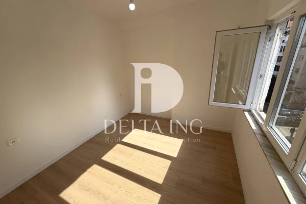 Shtepi ne shitje Apartament ne Tirane, 1+1, Mobilimi Bosh, pa mobiluar, Pagesa 125,000  Euro.