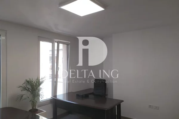 Ambient biznesi me qera 3+1 ne Tirane - 1,258 Euro