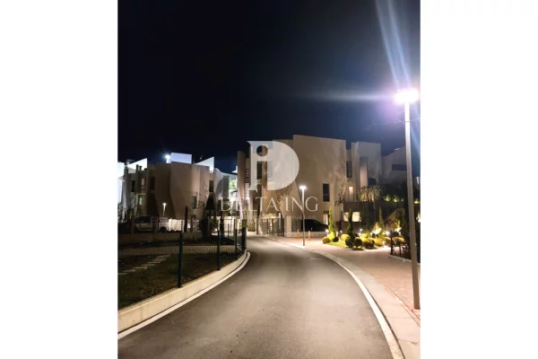 Villa di lusso in affitto a Tirana 5+1, Arredato