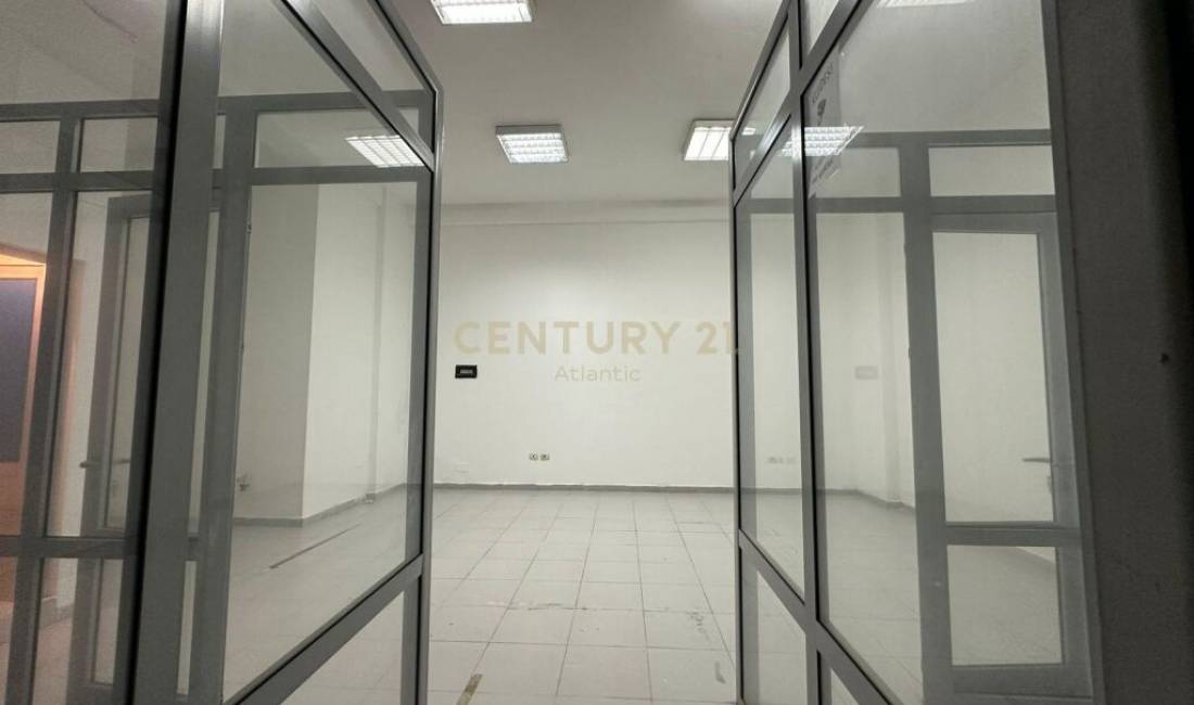 Ambient biznesi ne Astir 65000 Euro