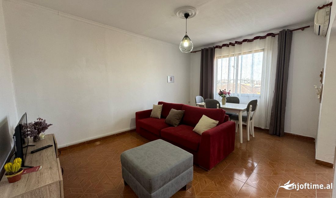 Shtepi me qera Apartament ne Tirane, 1+1, Mobilimi E mobiluar, Pagesa 350  Euro.
