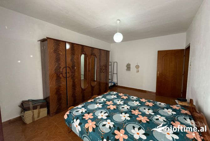 Shtepi me qera Apartament ne Tirane, 1+1, Mobilimi E mobiluar, Pagesa 350  Euro.