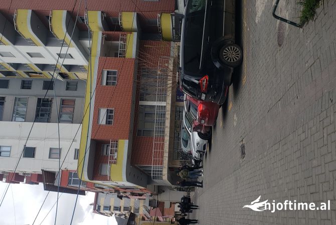 Shitet dyqan te ish gjykata ne Pogradec 