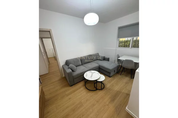 Appartamento in vendita a Tirana 2+1, Arredato