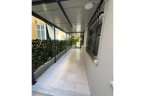 Appartamento in vendita a Tirana 2+1, Arredato