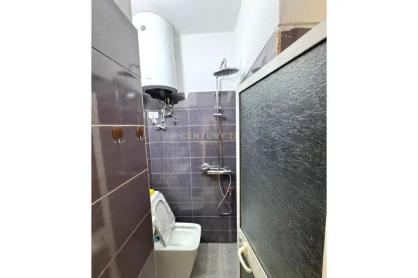 Appartamento in vendita a Tirana 2+1, Arredato