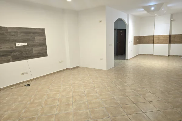 Appartamento in vendita a Tirana 2+1, Vuoto