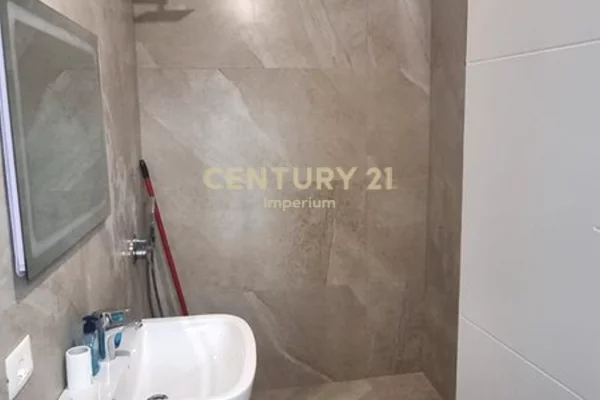 Shtepi me qera Apartament ne Tirane, 2+1, Mobilimi E mobiluar, Pagesa 500  Euro.