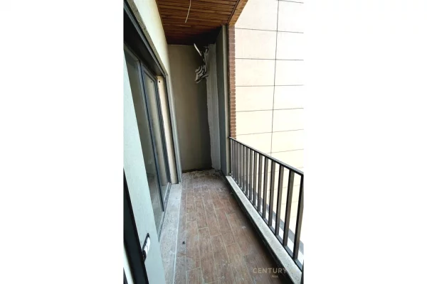 Appartamento in vendita a Tirana 1+1, Vuoto