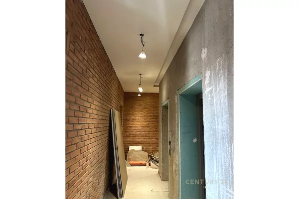 Appartamento in vendita a Tirana 1+1, Vuoto