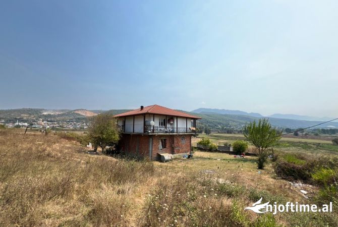 Casa privata/Indipendente in vendita a Kruja 4+1, Arredato