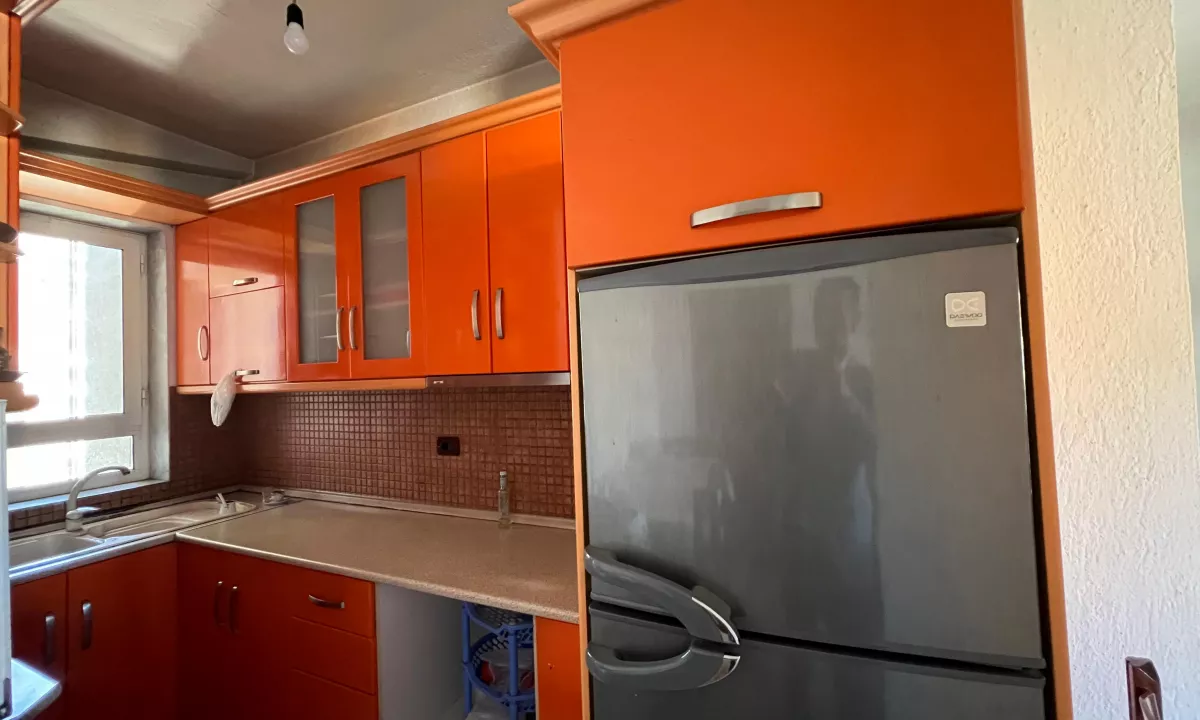 Shtepi ne shitje Apartament ne Pogradec, 2+1, Mobilimi E mobiluar, Pagesa 95,000  Euro.