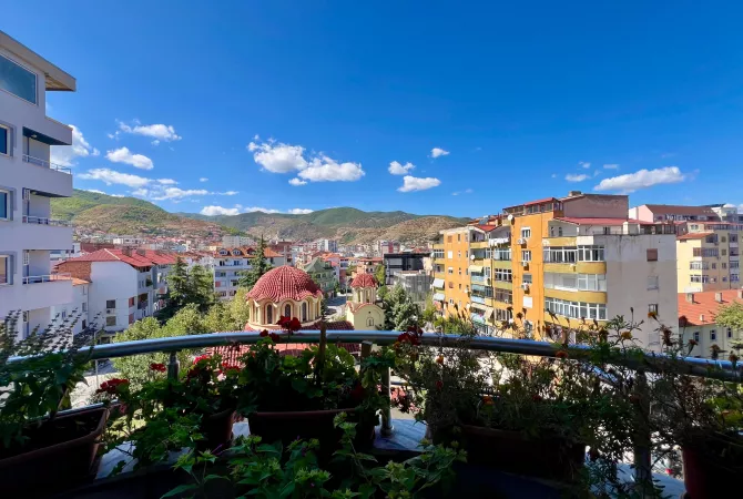 Shtepi ne shitje Apartament ne Pogradec, 2+1, Mobilimi E mobiluar, Pagesa 95,000  Euro.