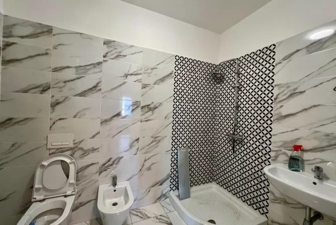 Shtepi ne shitje Apartament ne Pogradec, 2+1, Mobilimi E mobiluar, Pagesa 95,000  Euro.