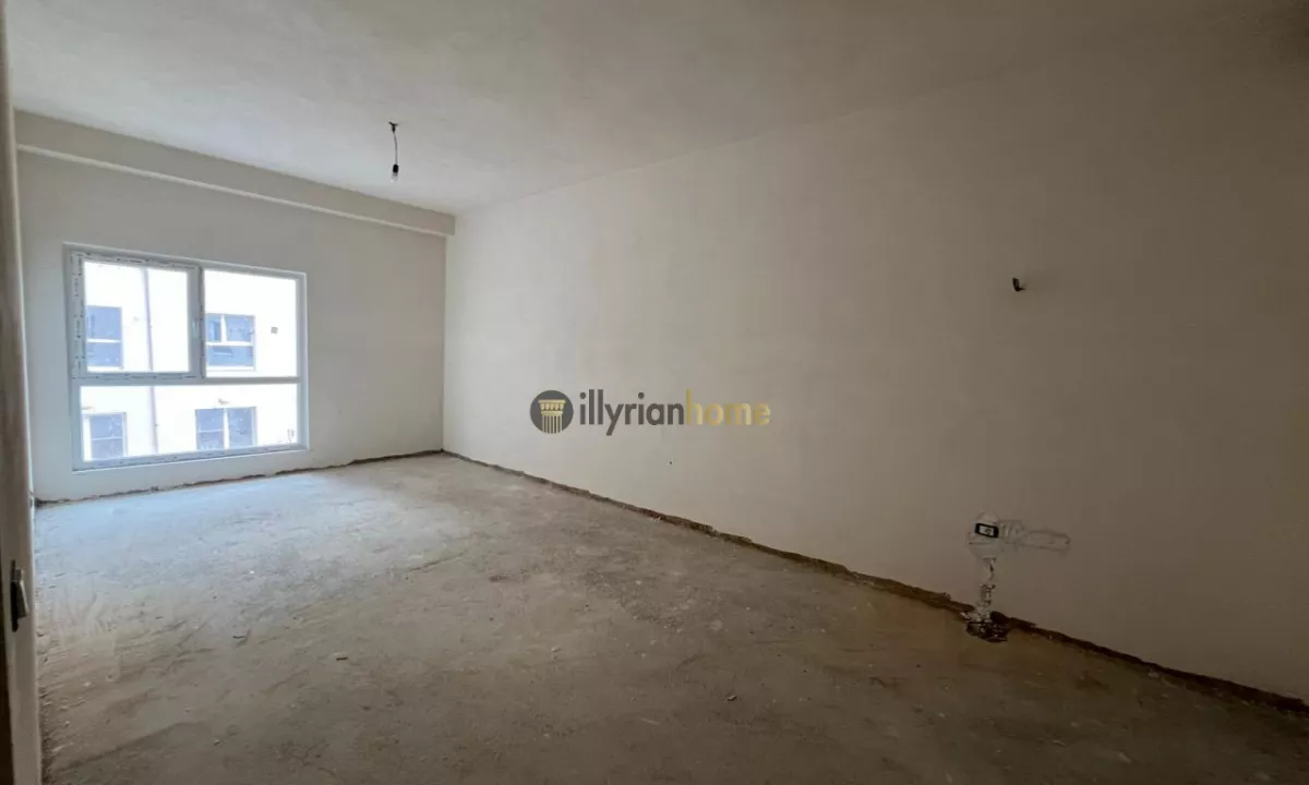 Shtepi ne shitje Apartament ne Tirane, 2+1, Mobilimi Bosh, pa mobiluar, Pagesa 176,000  Euro.