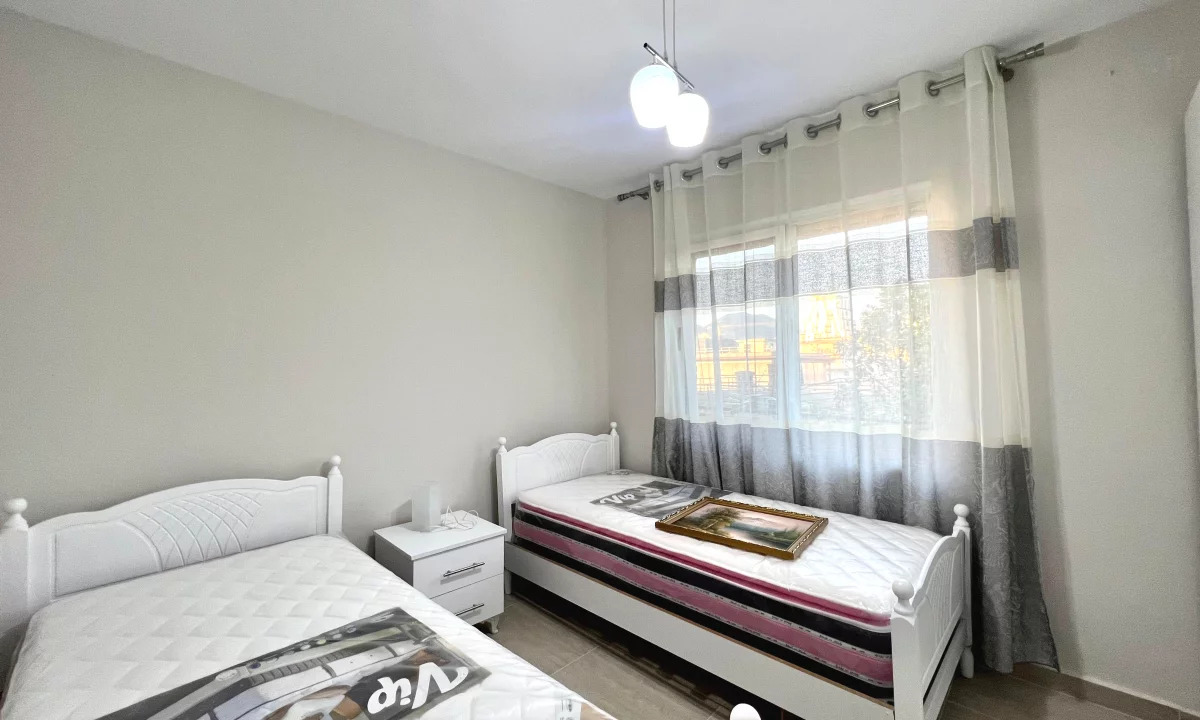 Shtepi me qera Apartament ne Tirane, 2+1, Mobilimi E mobiluar, Pagesa 600  Euro.