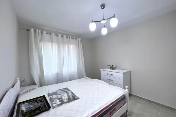 Shtepi me qera Apartament ne Tirane, 2+1, Mobilimi E mobiluar, Pagesa 600  Euro.