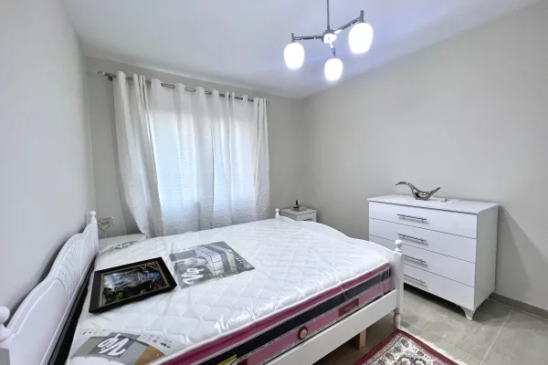 Shtepi me qera Apartament ne Tirane, 2+1, Mobilimi E mobiluar, Pagesa 600  Euro.