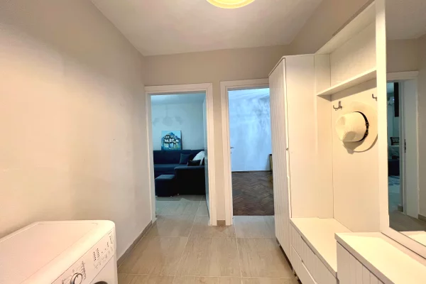 Shtepi me qera Apartament ne Tirane, 2+1, Mobilimi E mobiluar, Pagesa 600  Euro.