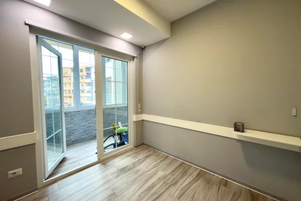 Jepet me qira Ambient Biznesi, “Brryli”, Tirane