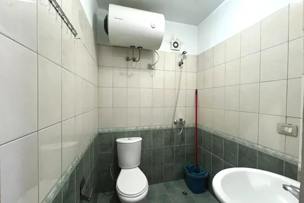 Shtepi me qera Apartament ne Tirane, 1+1, Mobilimi E mobiluar, Pagesa 350  Euro.