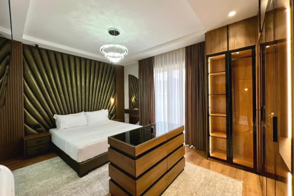 Shtepi me qera Apartament ne Tirane, 2+1, Mobilimi E mobiluar, Pagesa 1,300  Euro.