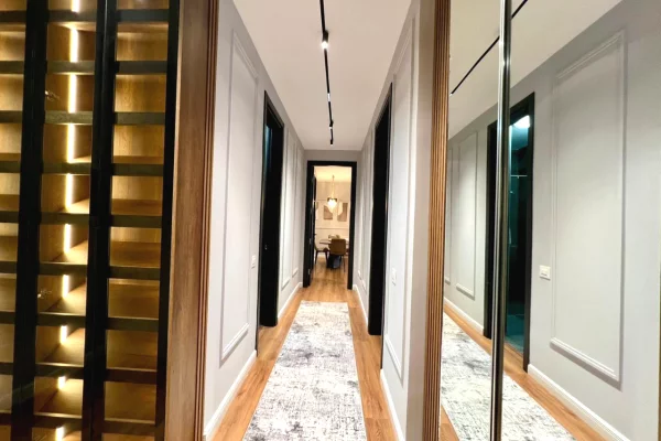 Shtepi me qera 2+1 ne Tirane - 1,300 Euro