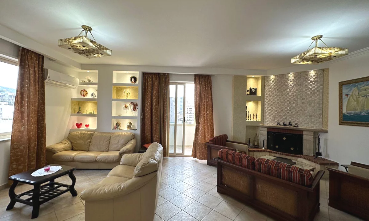 Shtepi me qera Apartament ne Tirane, 2+1, Mobilimi E mobiluar, Pagesa 700  Euro.