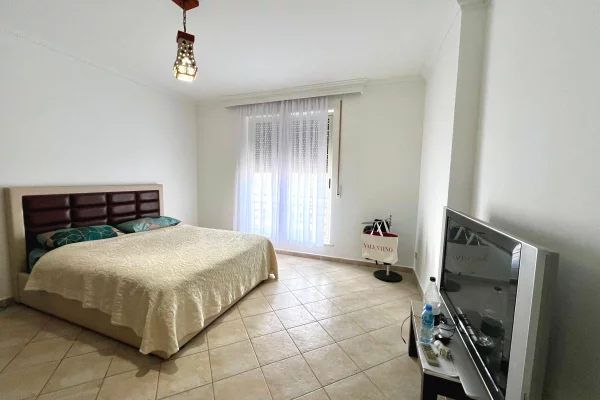 Shtepi me qera Apartament ne Tirane, 2+1, Mobilimi E mobiluar, Pagesa 700  Euro.