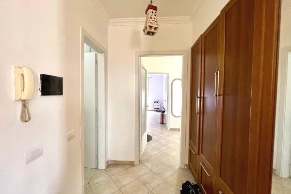 Shtepi me qera Apartament ne Tirane, 2+1, Mobilimi E mobiluar, Pagesa 700  Euro.