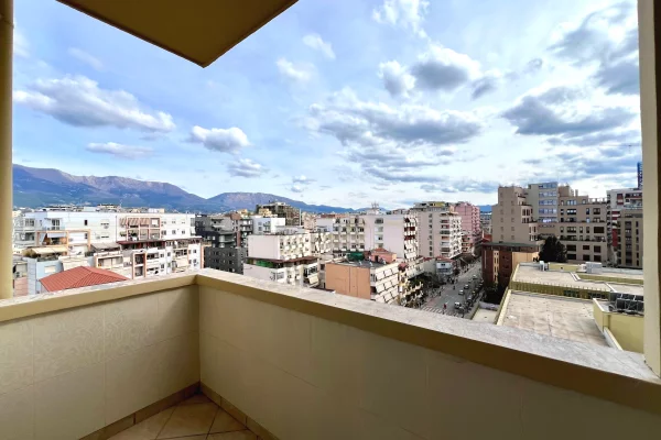 Shtepi me qera Apartament ne Tirane, 2+1, Mobilimi E mobiluar, Pagesa 700  Euro.