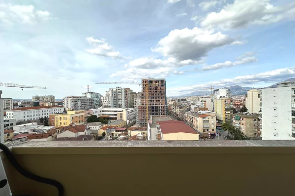Shtepi me qera Apartament ne Tirane, 2+1, Mobilimi E mobiluar, Pagesa 700  Euro.