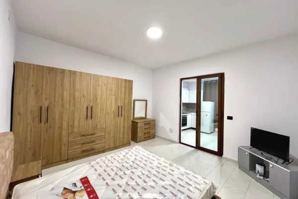 Shtepi me qera Apartament ne Tirane, 1+1, Mobilimi E mobiluar, Pagesa 30,000  Leke.