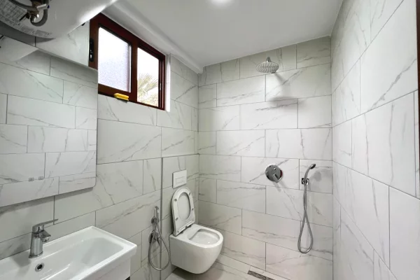 Shtepi me qera 1+1 ne Tirane - 30,000 Leke